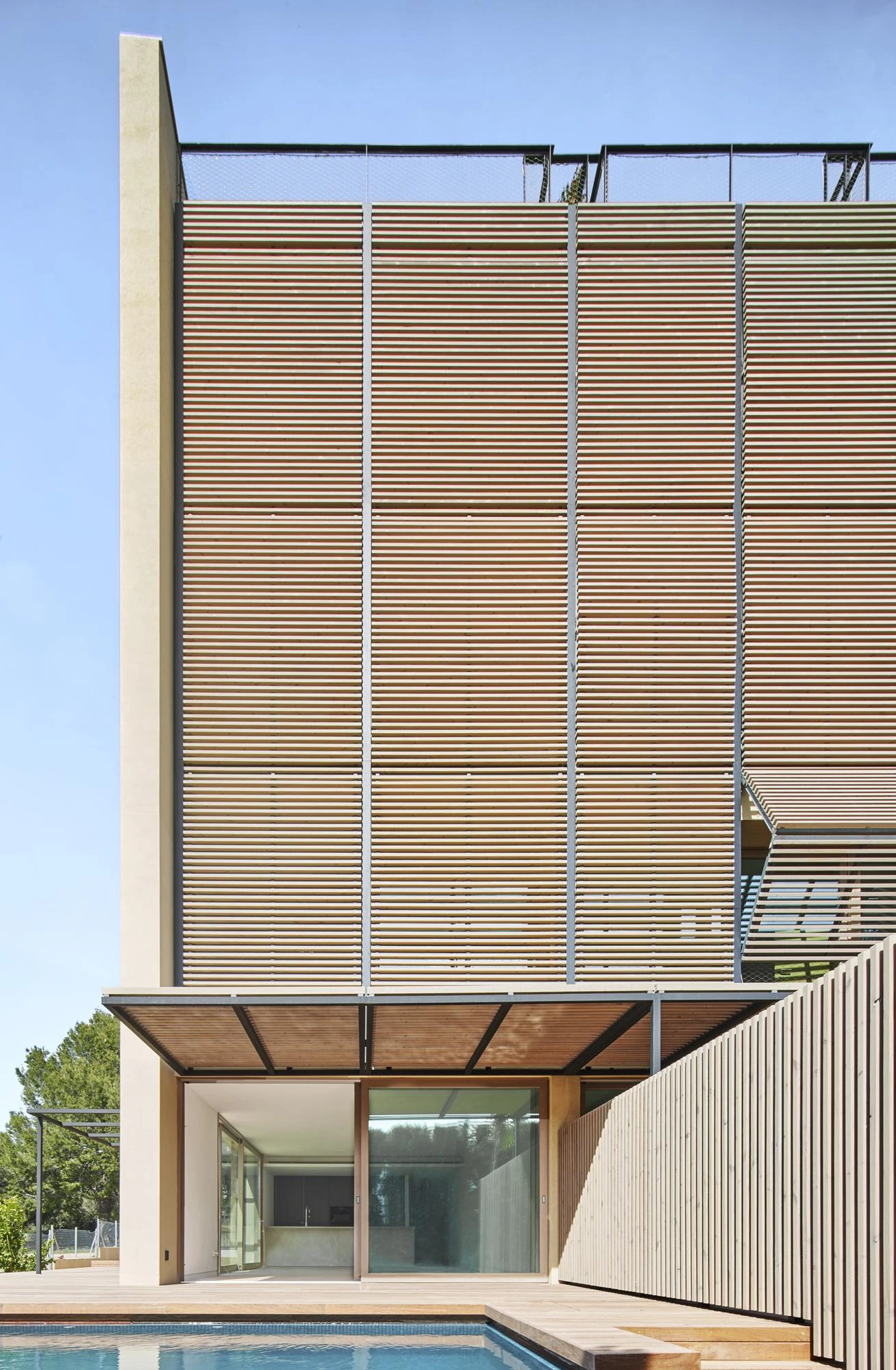 Paral-lel residential blocks in Palma de Mallorca