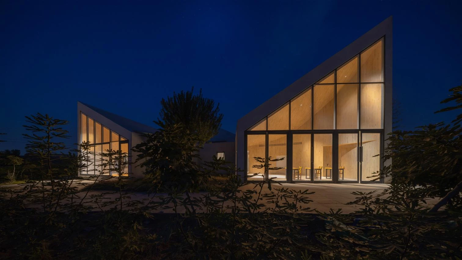 La Biblioteca en el Campo de Crisantemos de Hielo en Xiuwu