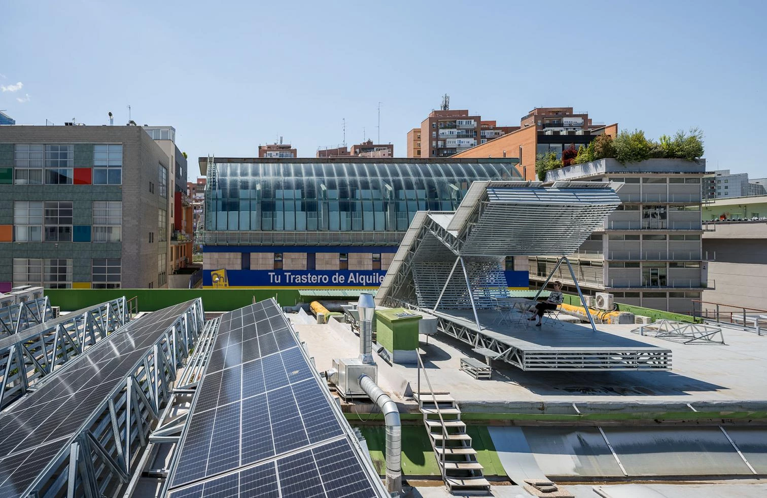 Photovoltaic shade in Madrid