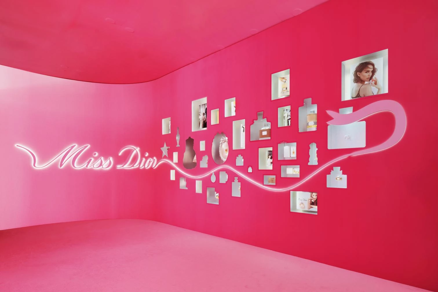 Miss Dior en el Museo Roppongi de Tokio