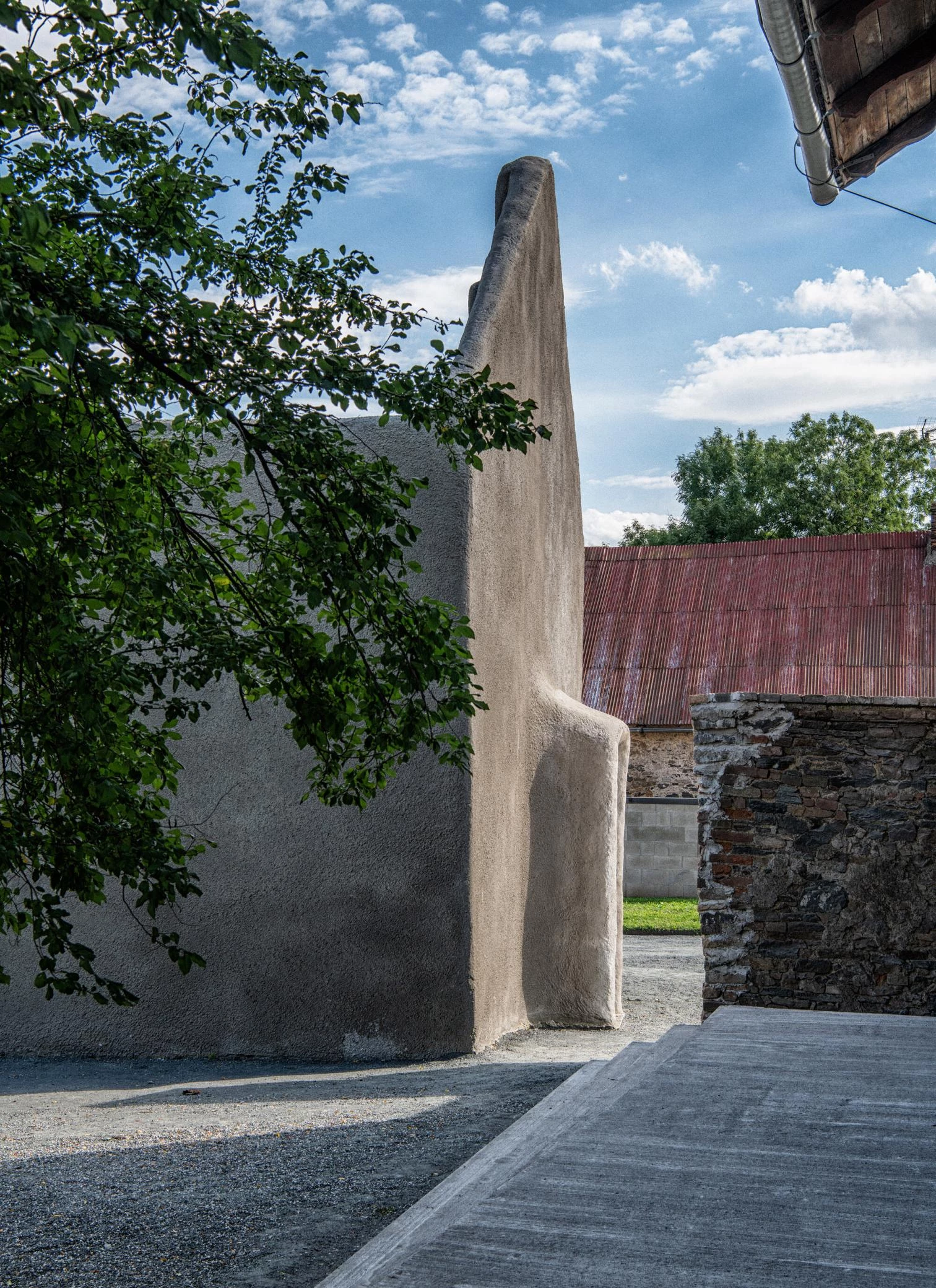 Three Resistance Movements Memorial in Lošany