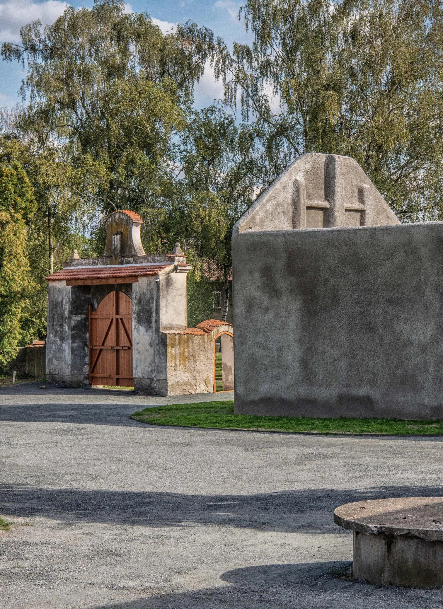 Three Resistance Movements Memorial in Lošany