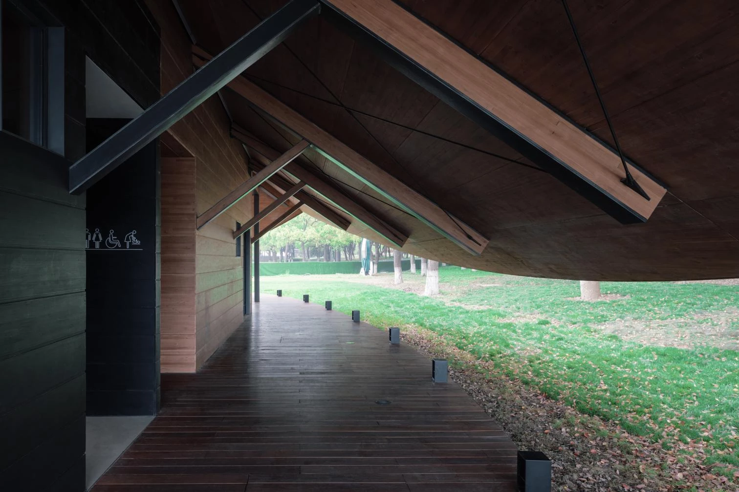 Jinji Lake Pavilion in Suzhou