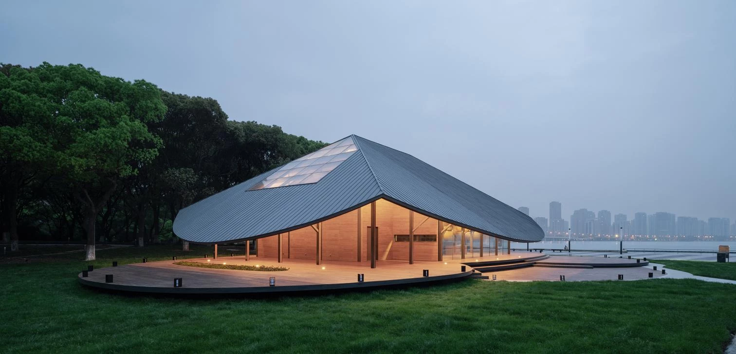 Jinji Lake Pavilion in Suzhou