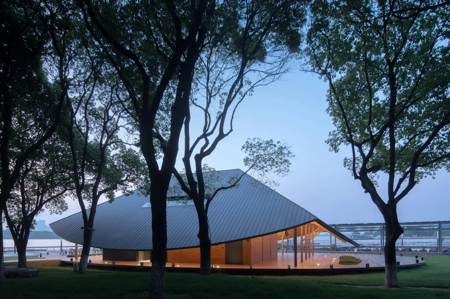 Jinji Lake Pavilion in Suzhou