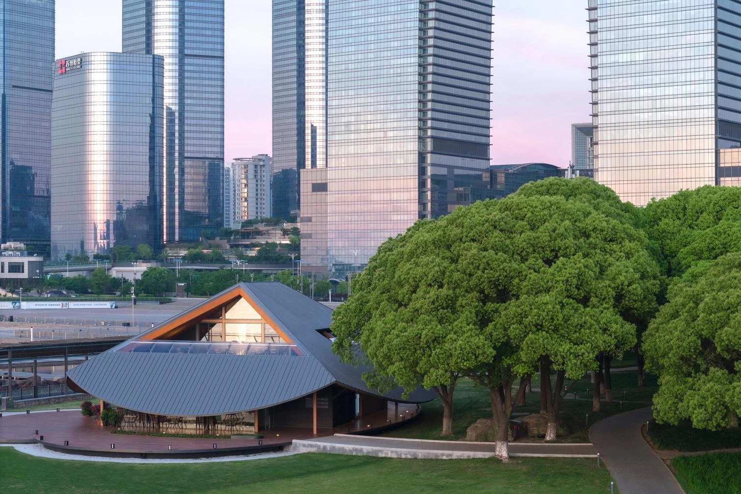 Jinji Lake Pavilion in Suzhou