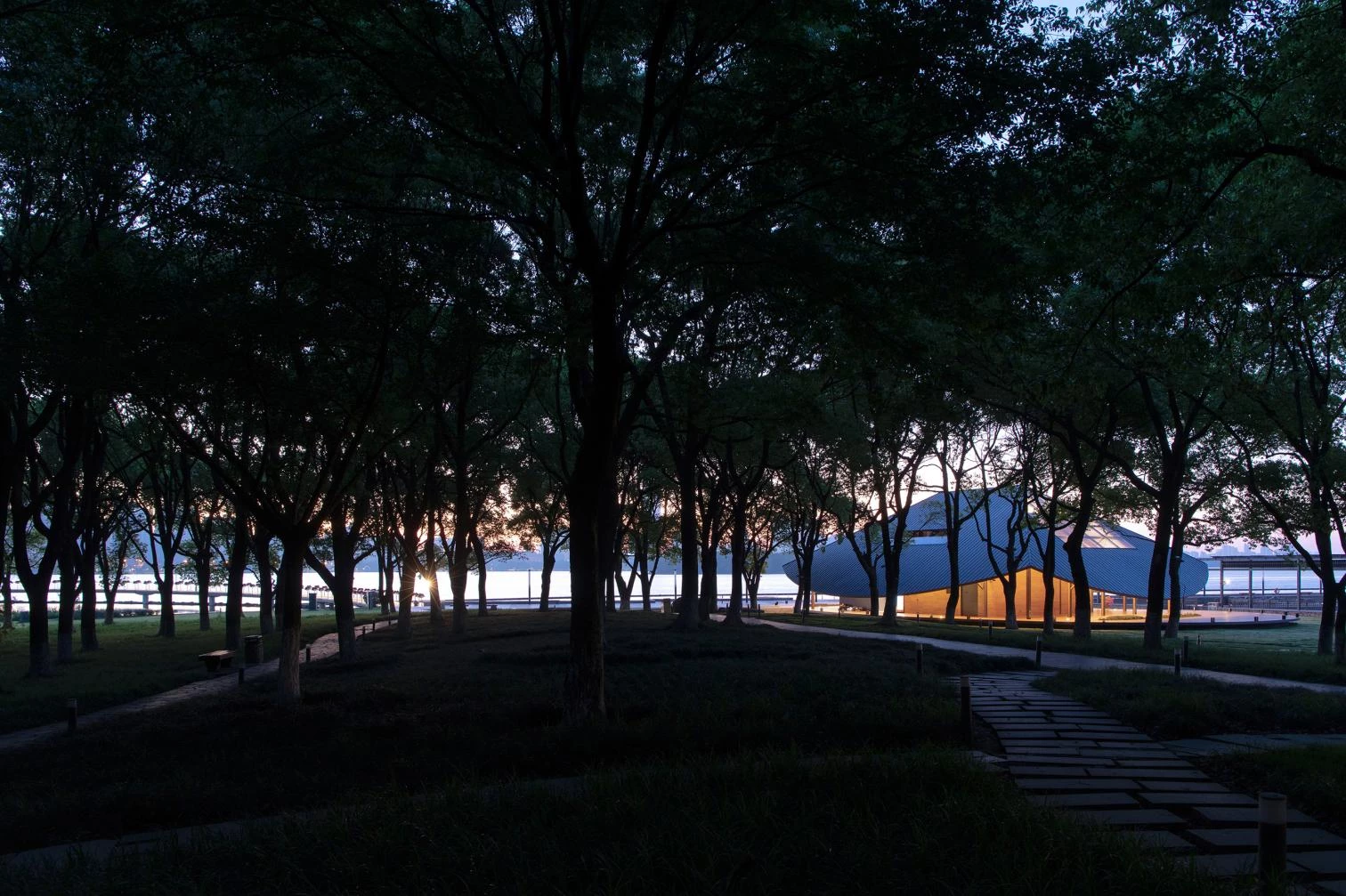 Jinji Lake Pavilion in Suzhou