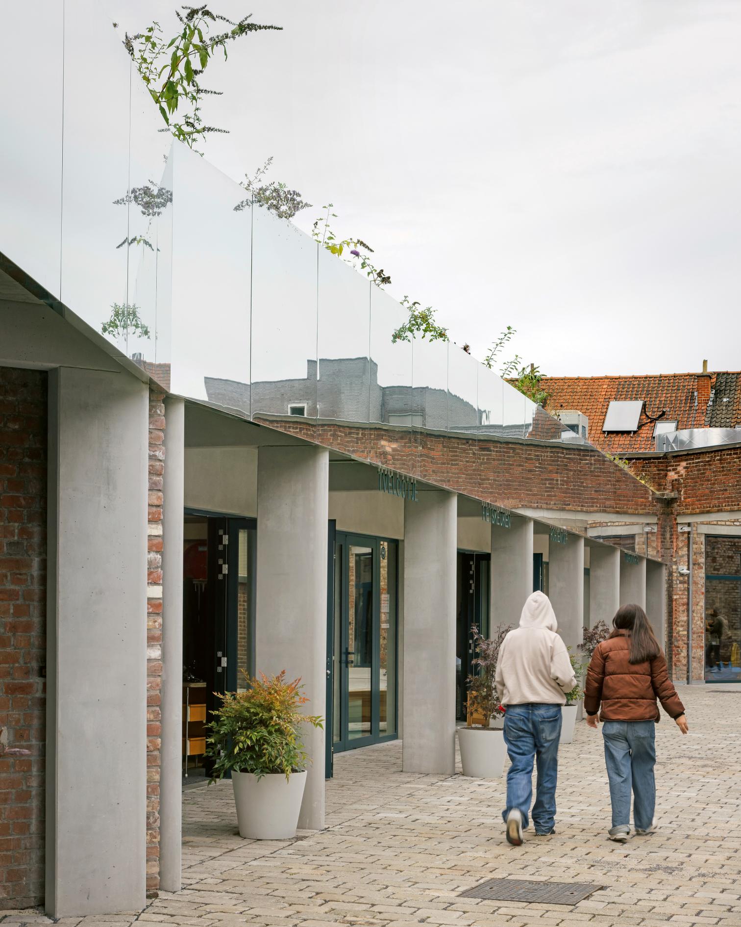 Centro comunitario Deelfabriek en Cortrique