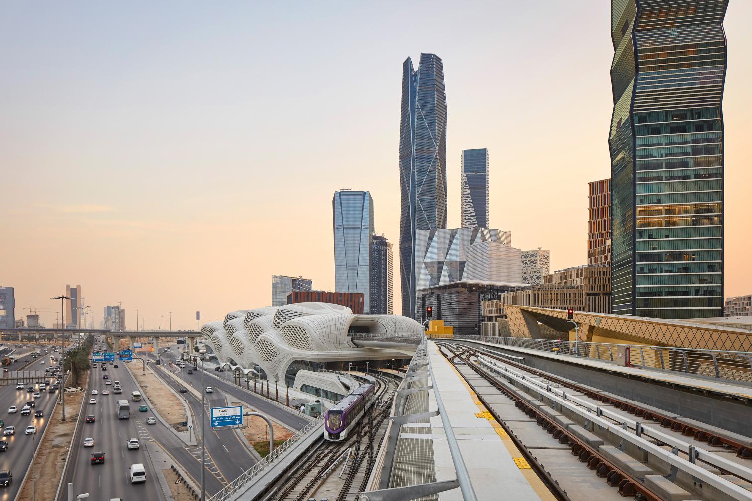 Estación de metro rey Abdullah en Riad
