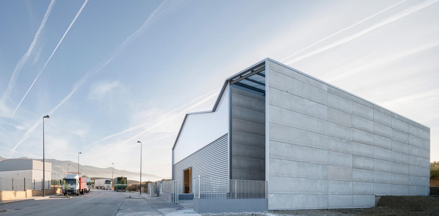 Fruit and vegetable center in Vélez-Málaga