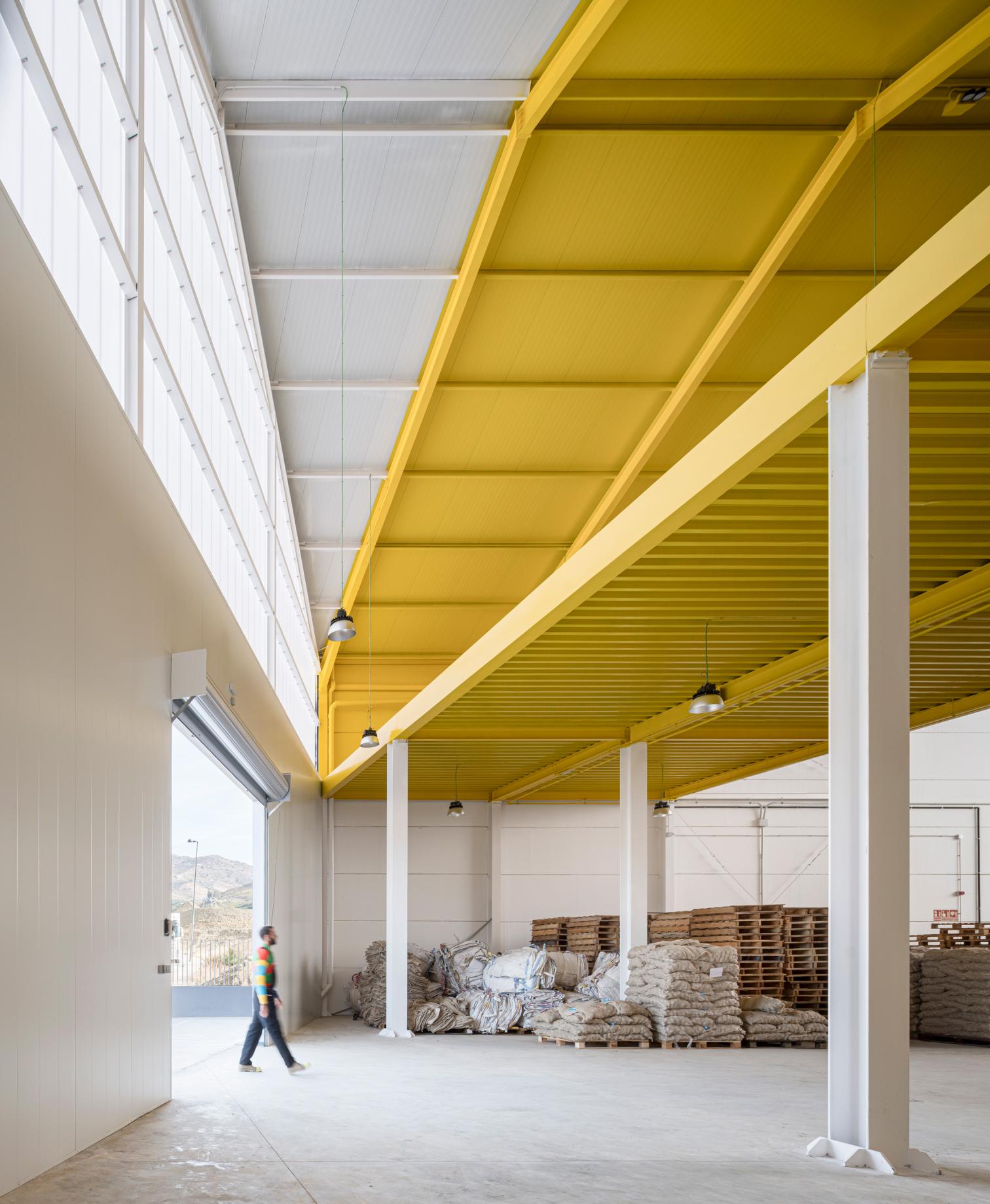 Fruit and vegetable center in Vélez-Málaga
