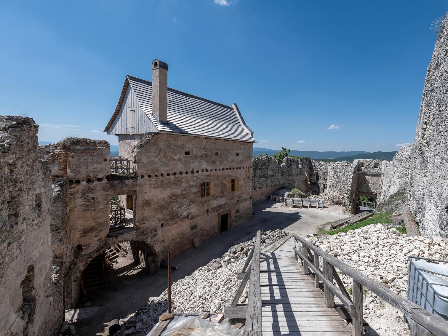 Castillo de Uhrovec en Uhrovské Podhradie