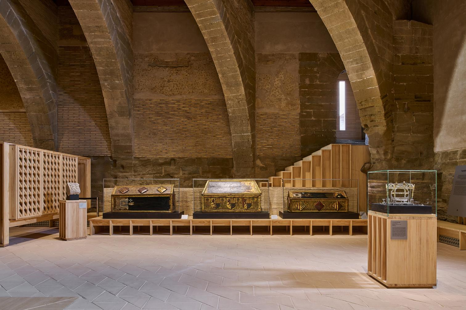 Adecuación de la nave de dormitorios del Monasterio de Sijena