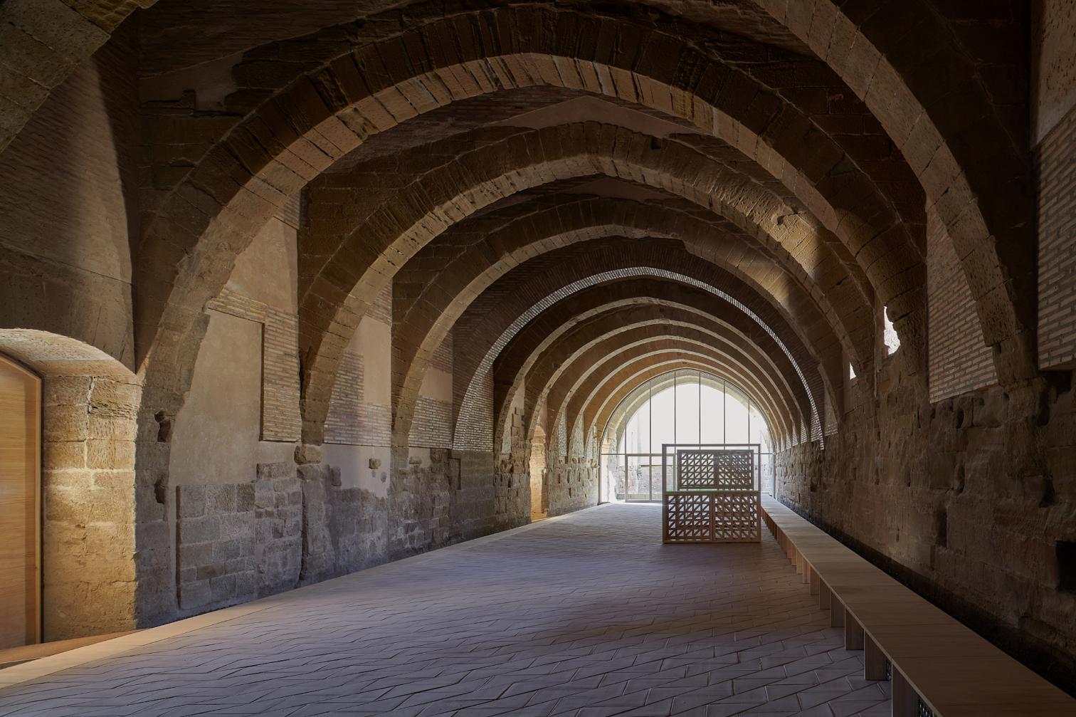Fitting out of Sijena Monastery dormitory