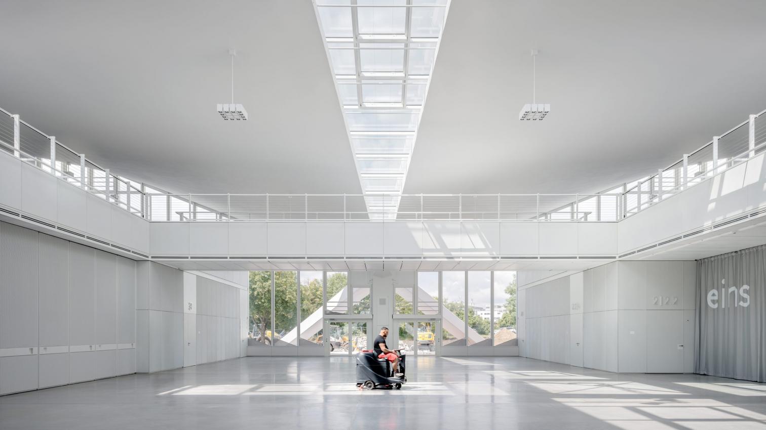 Refurbishment of Hyparschale in Magdeburg