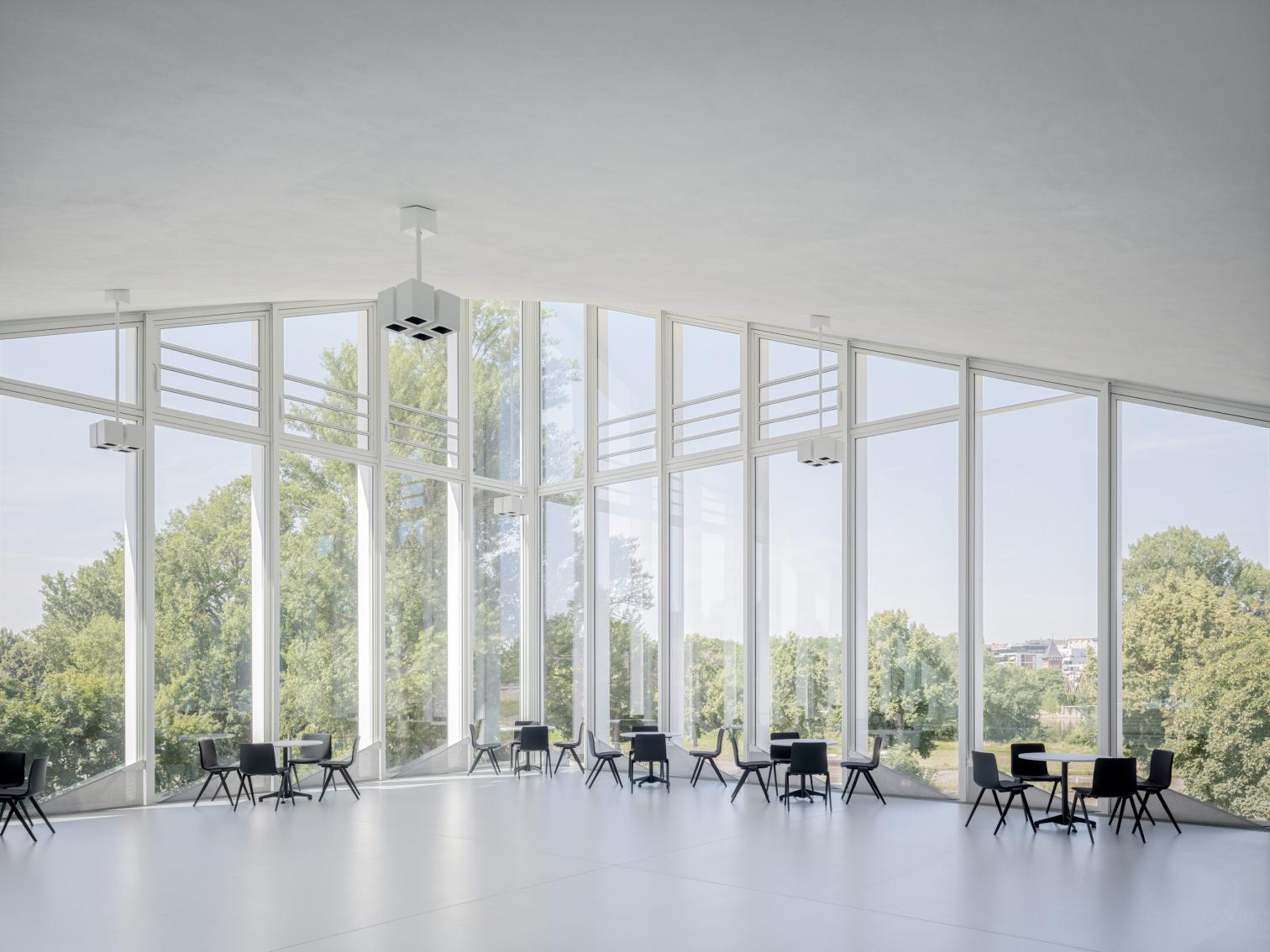 Refurbishment of Hyparschale in Magdeburg