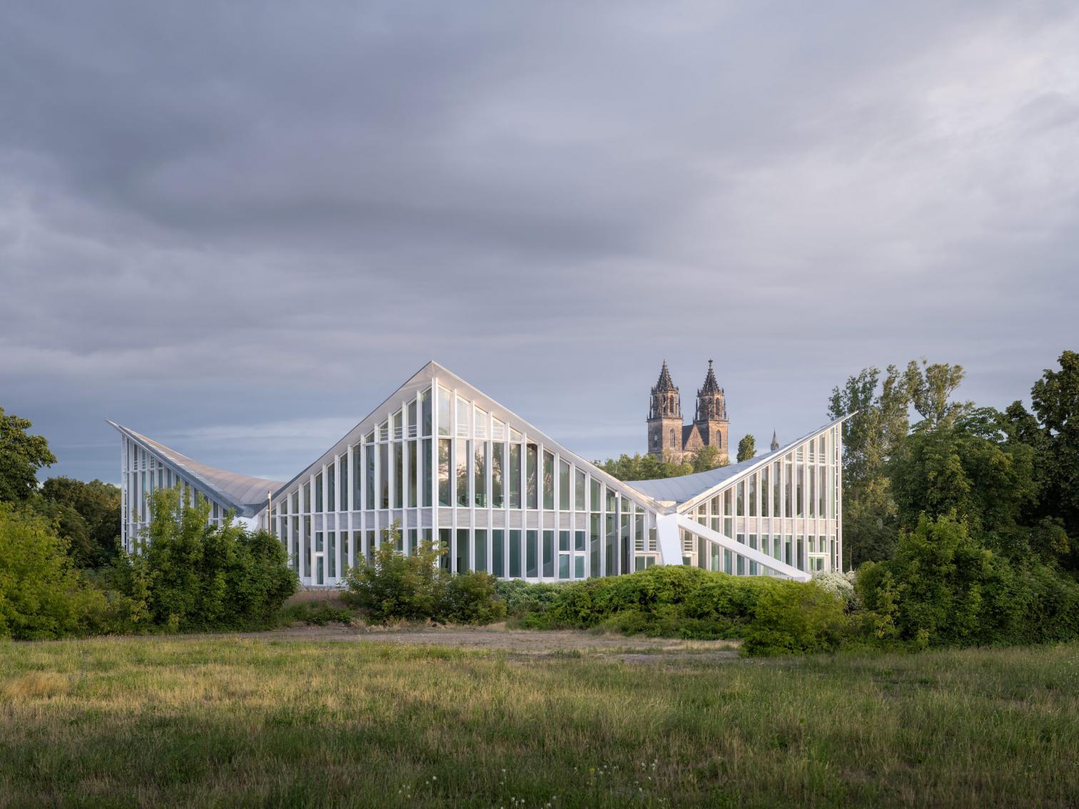 Refurbishment of Hyparschale in Magdeburg