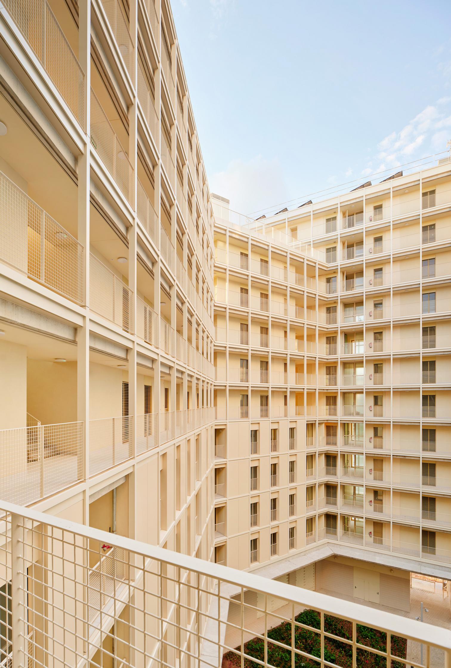 67 Viviendas sociales en la Illa Glòries, Barcelona