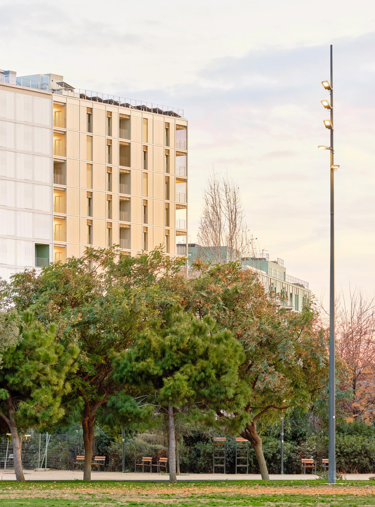 67 Viviendas sociales en la Illa Glòries, Barcelona