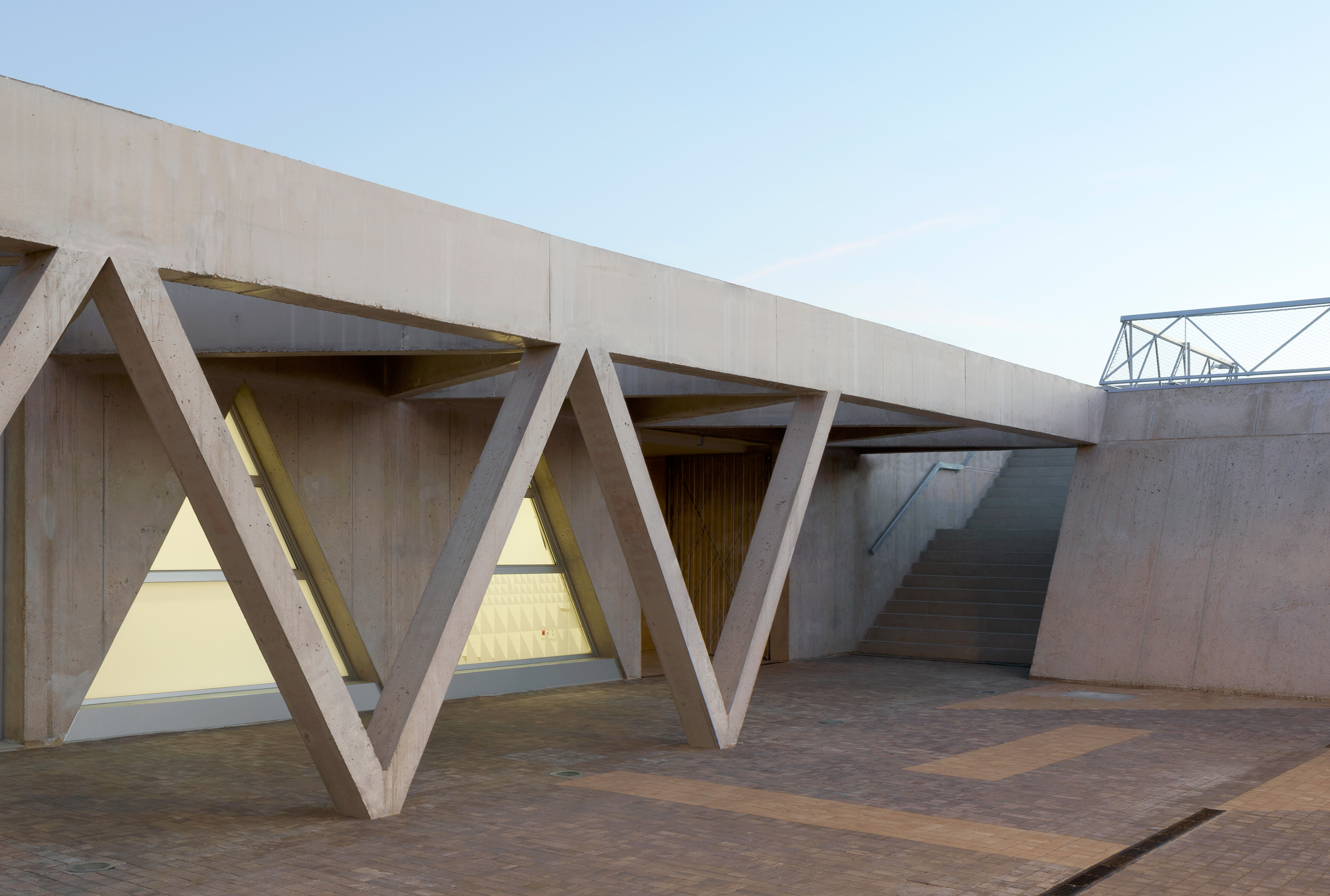 Edificio de Capitanía en el puerto deportivo de Ayamonte (Huelva)
