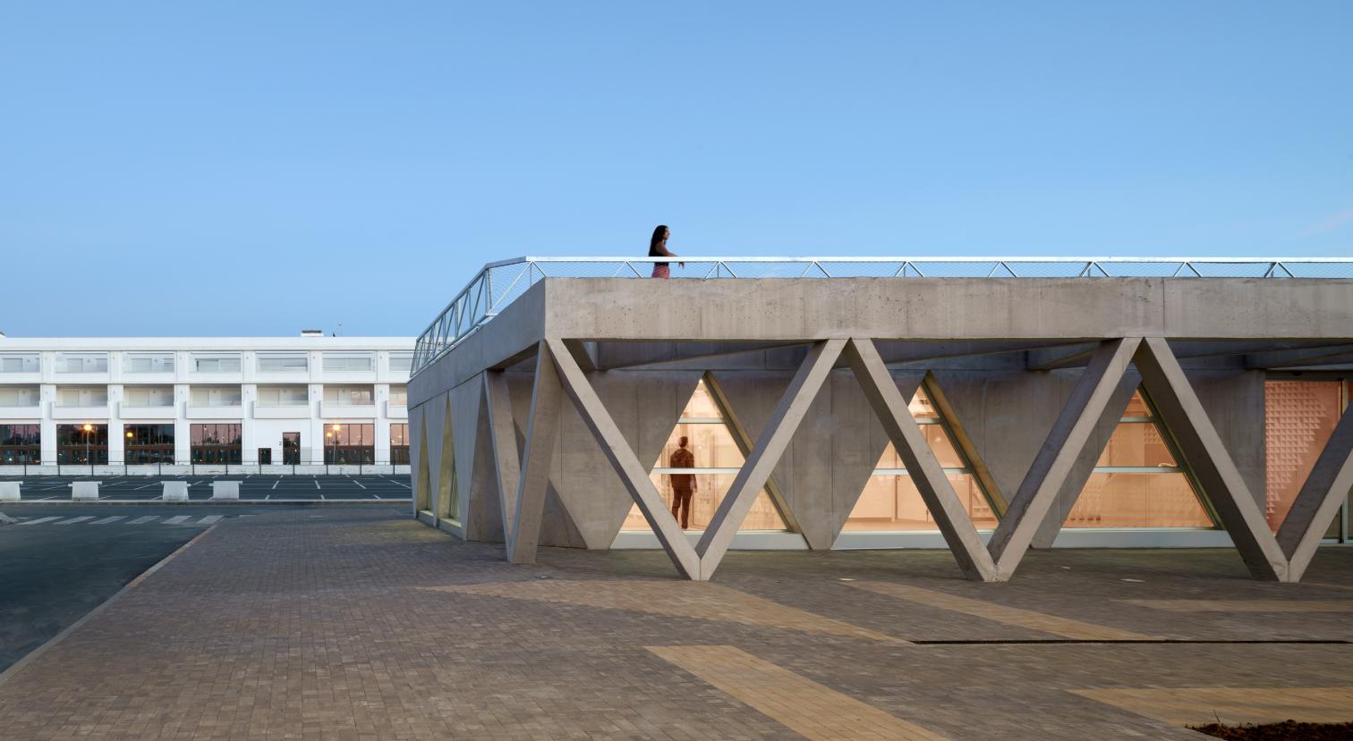 Edificio de Capitanía en el puerto deportivo de Ayamonte (Huelva)