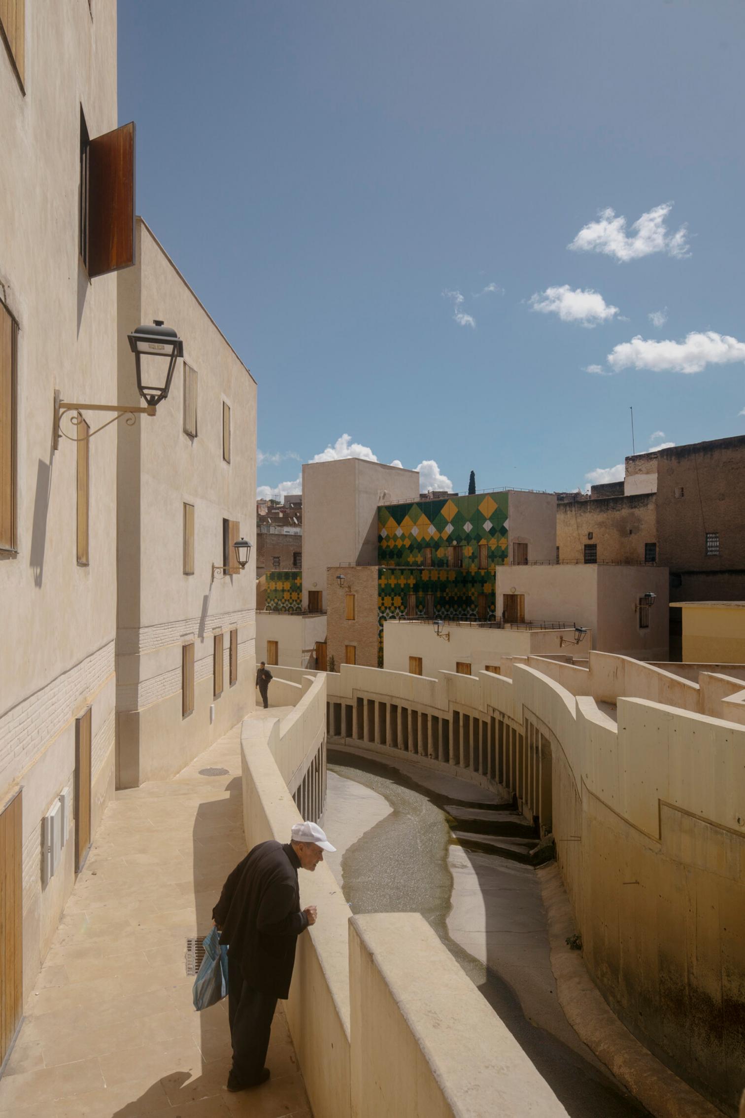 Revitalización de la plaza Lalla Yeddouna en Fez
