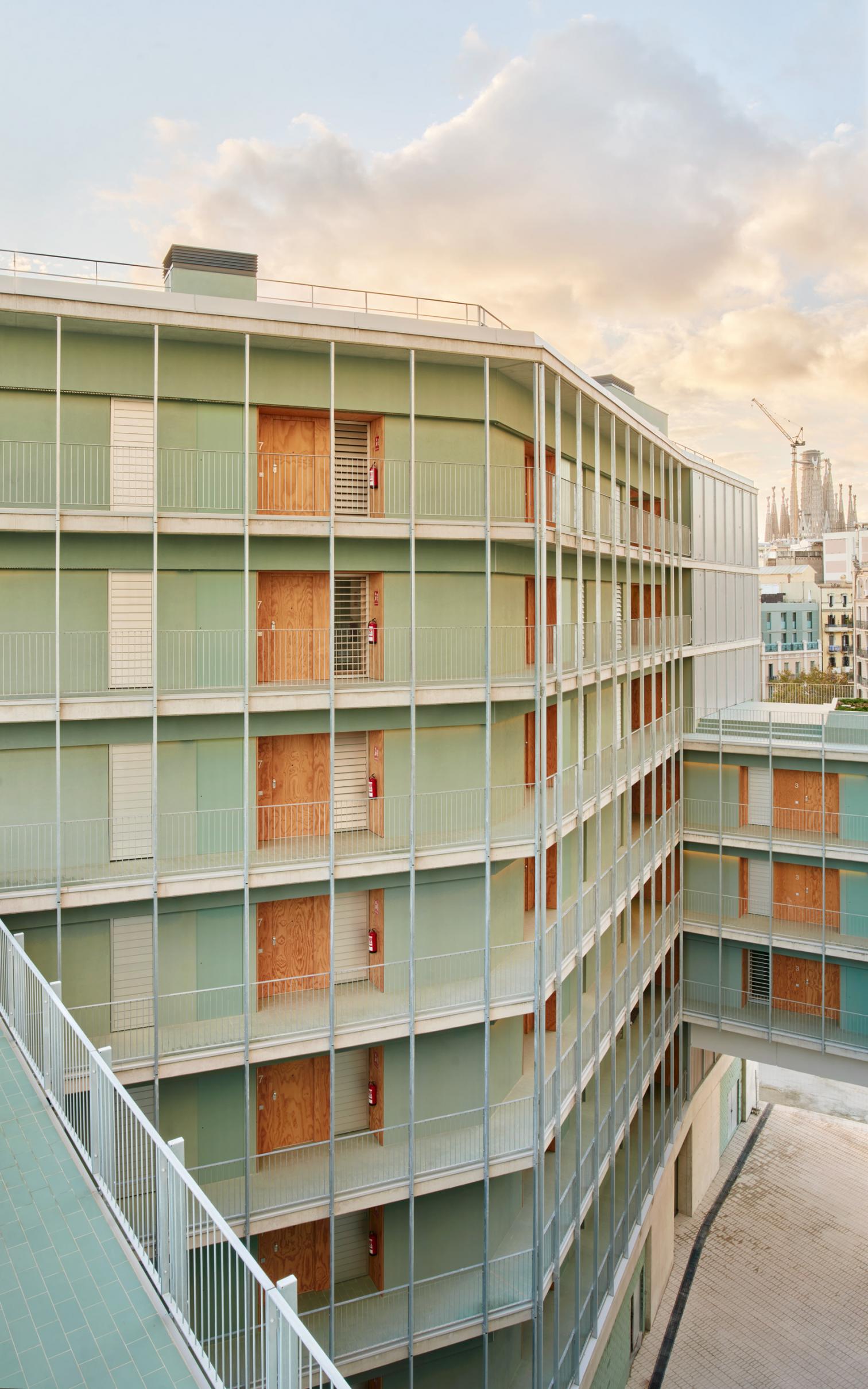 60 social-housing units: Building B at Illa Glòries in Barcelona