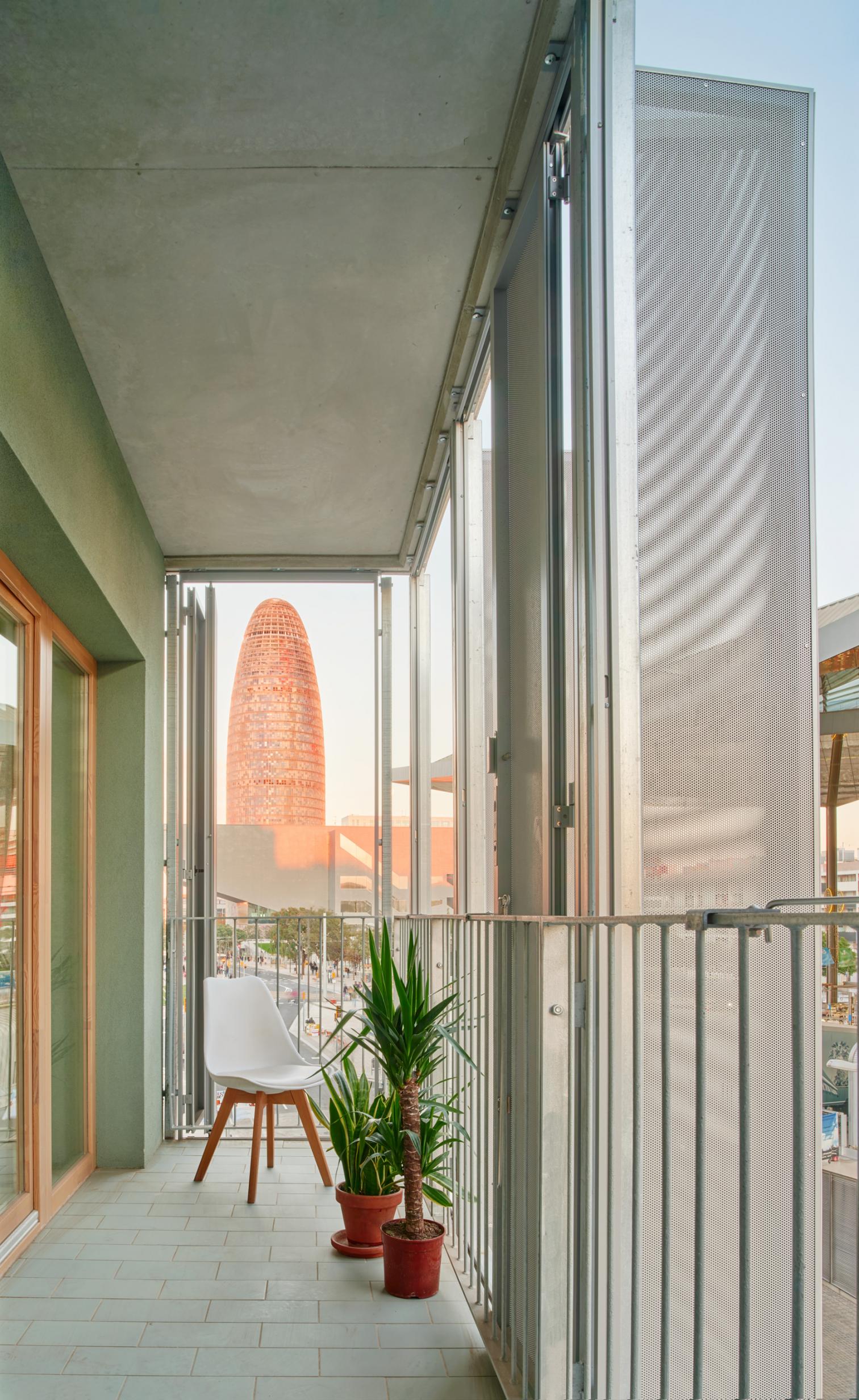 60 social-housing units: Building B at Illa Glòries in Barcelona