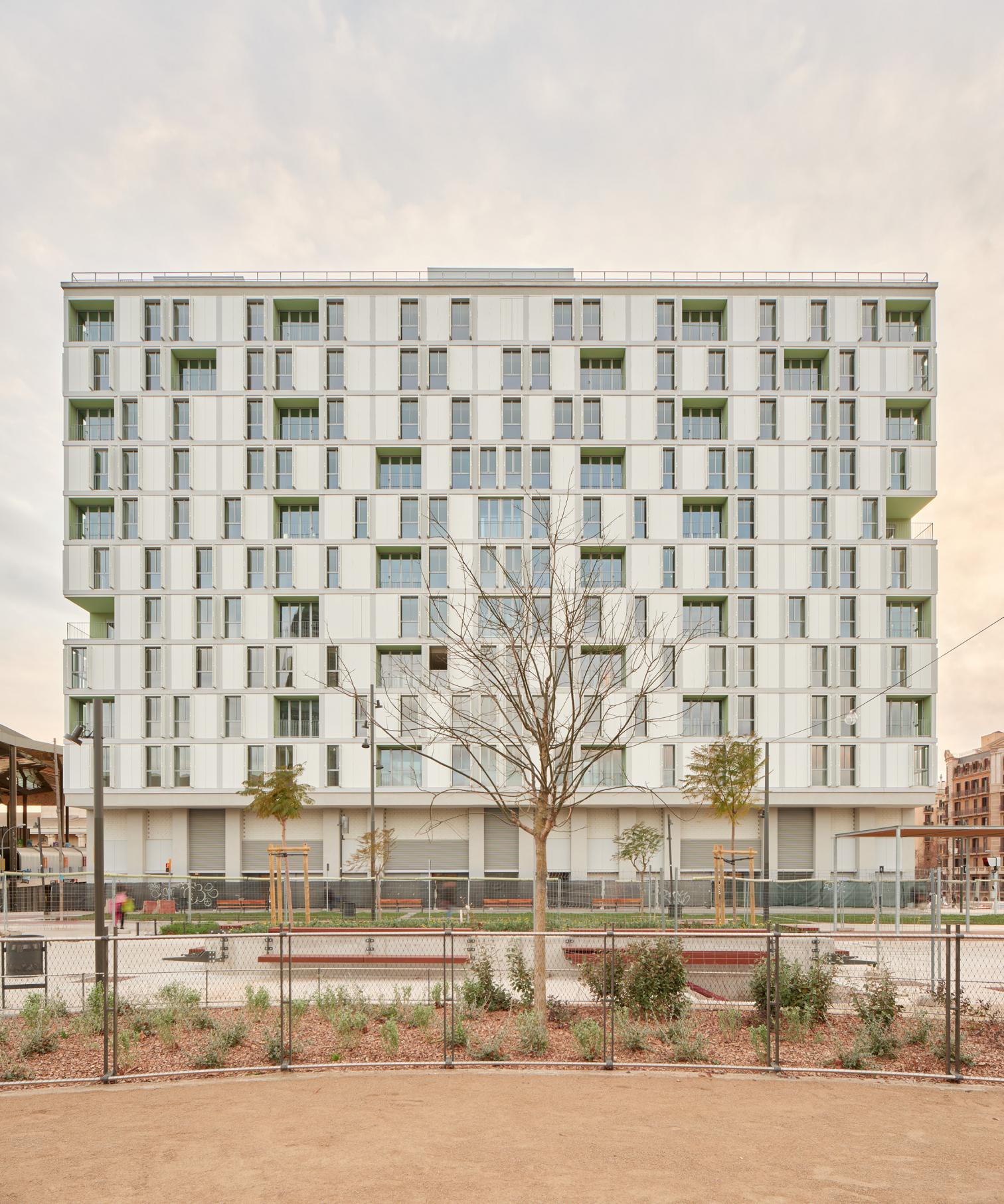 60 social housing units: Building D at Illa Glòries in Barcelona