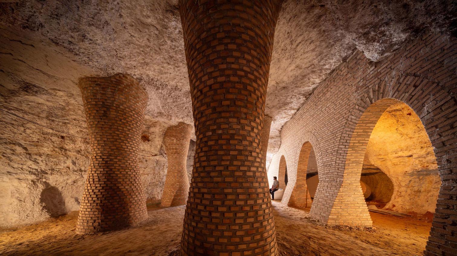 Stabilization of the urban anthropic cave system in Tomelloso
