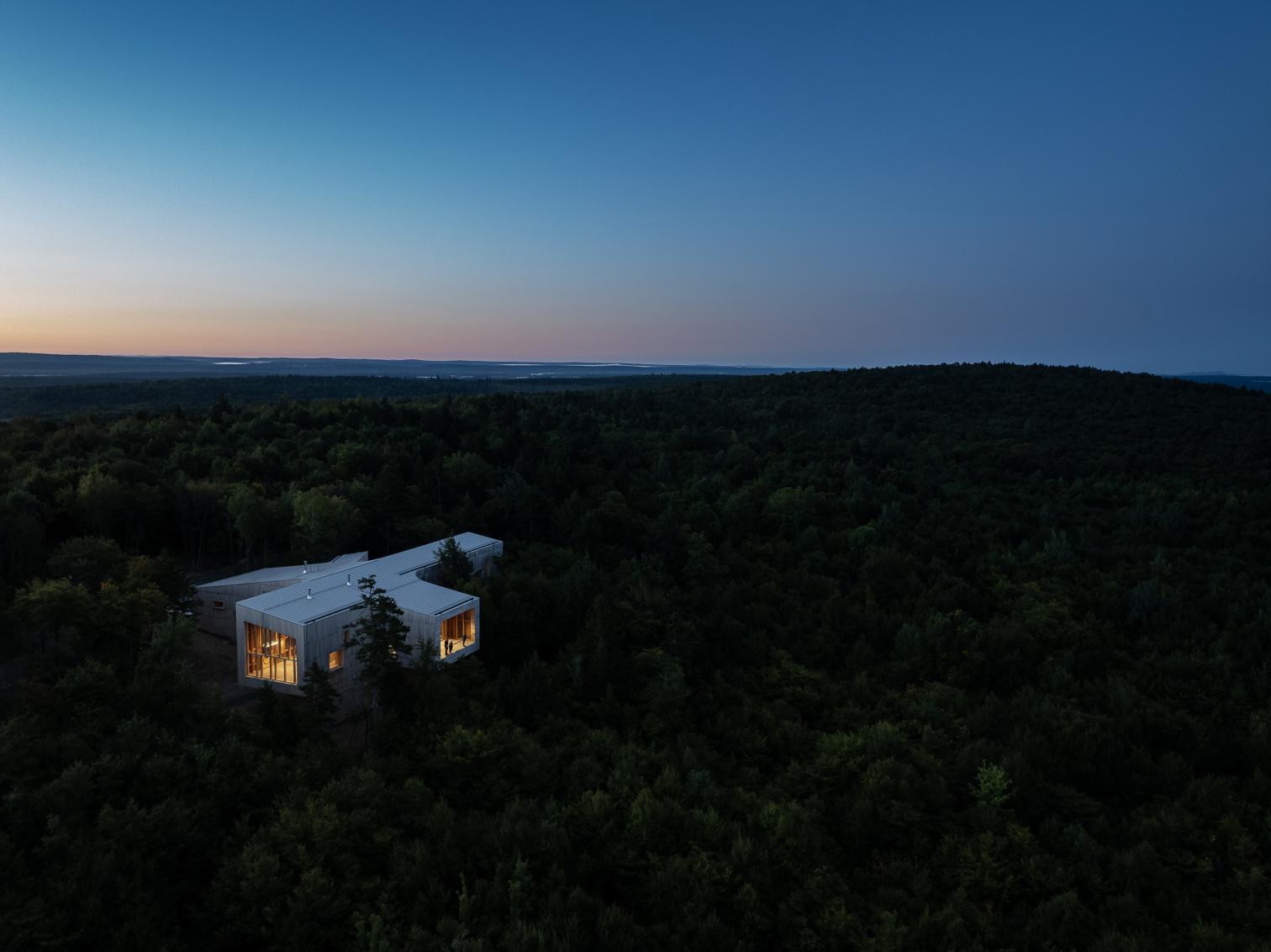 Contact Station in Stacyville (Maine)