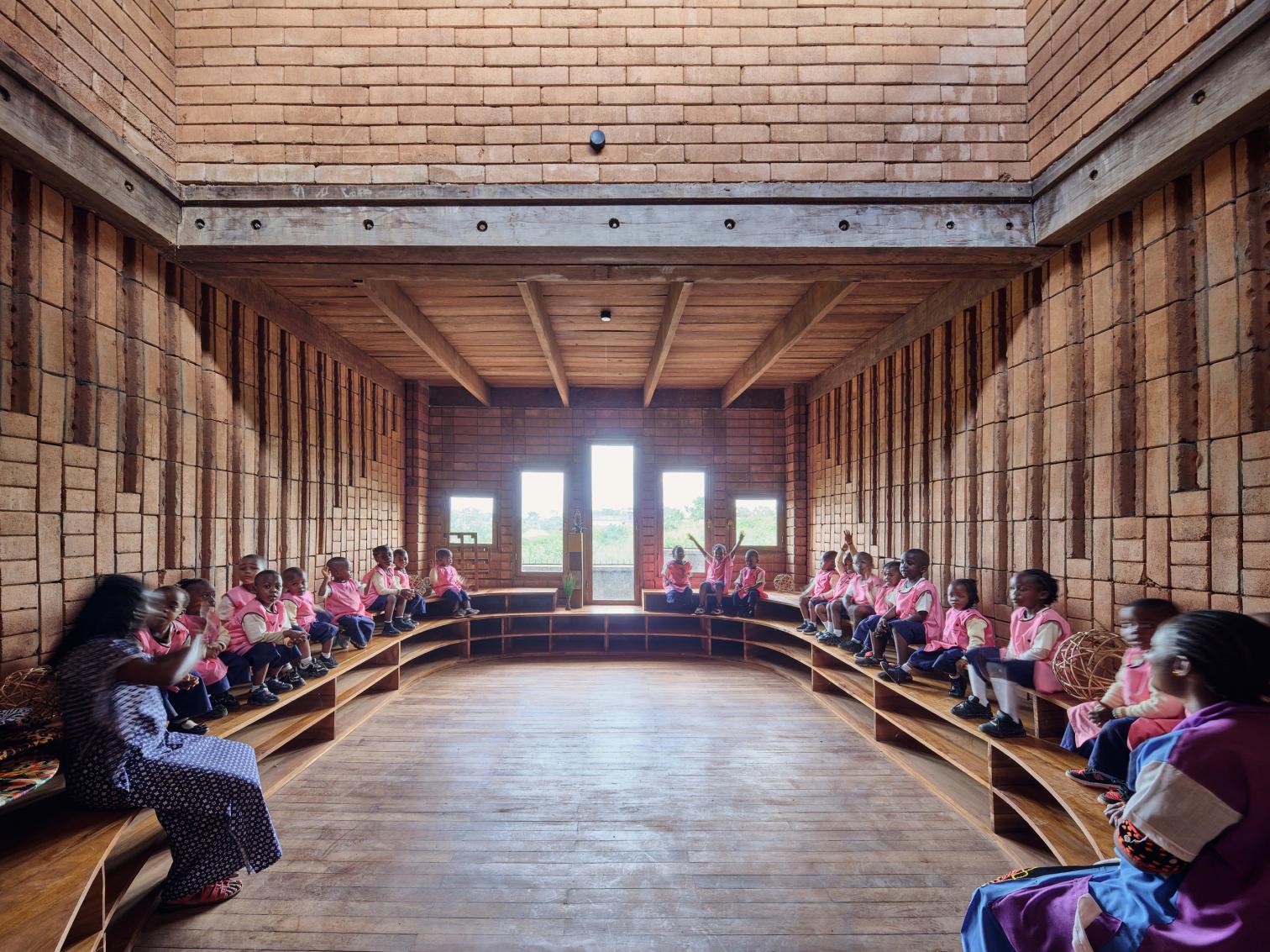 African Flow kindergarten in Soa