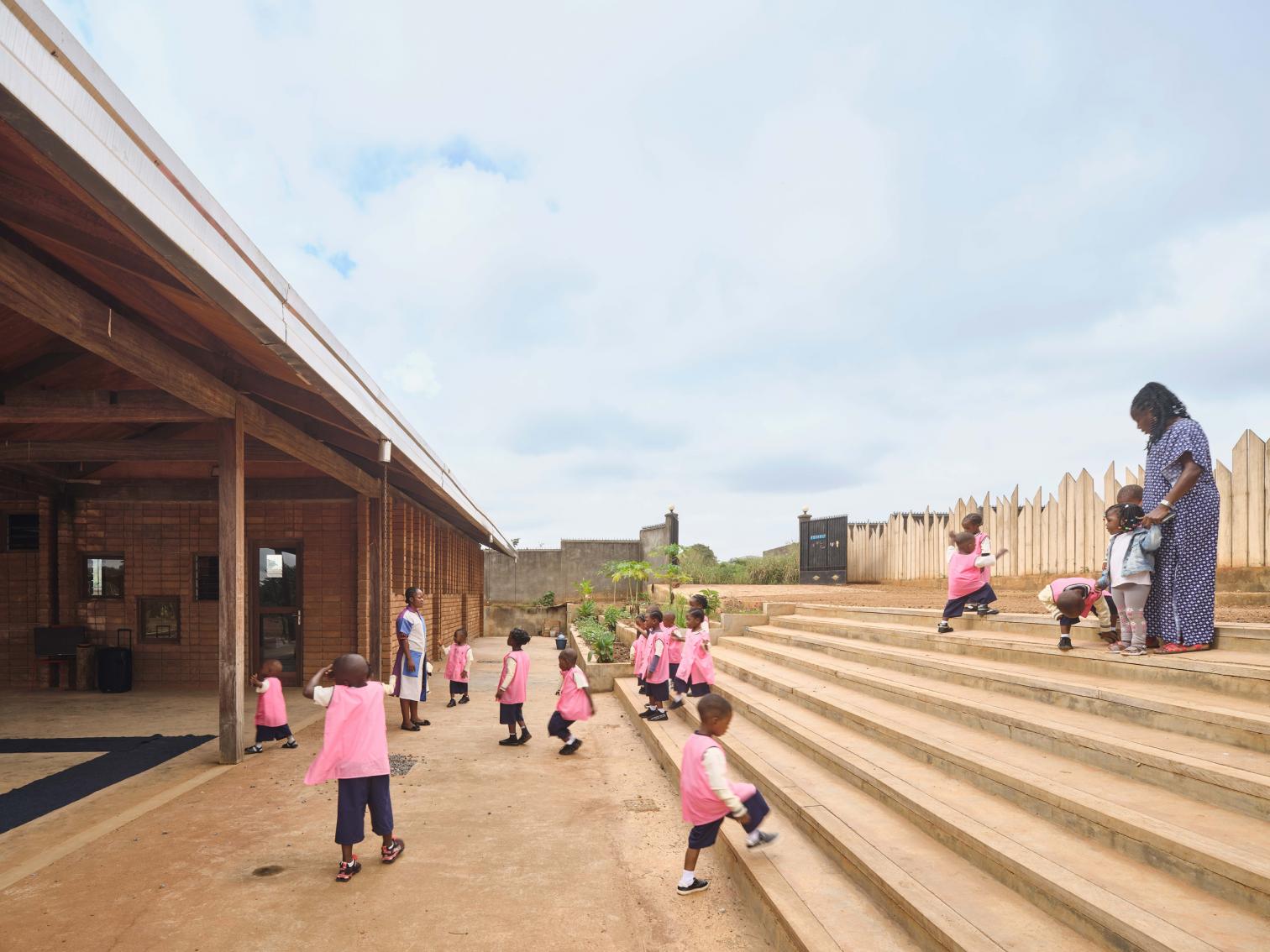 African Flow kindergarten in Soa