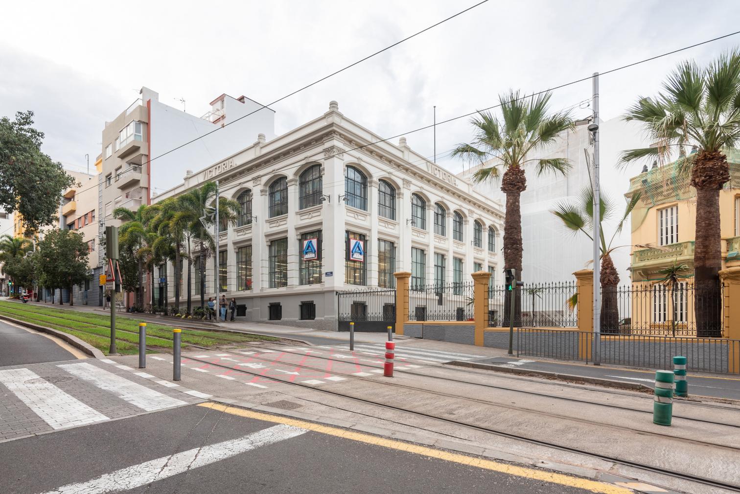 Tobacco Factory and Cinema Victoria in Santa Cruz de Tenerife