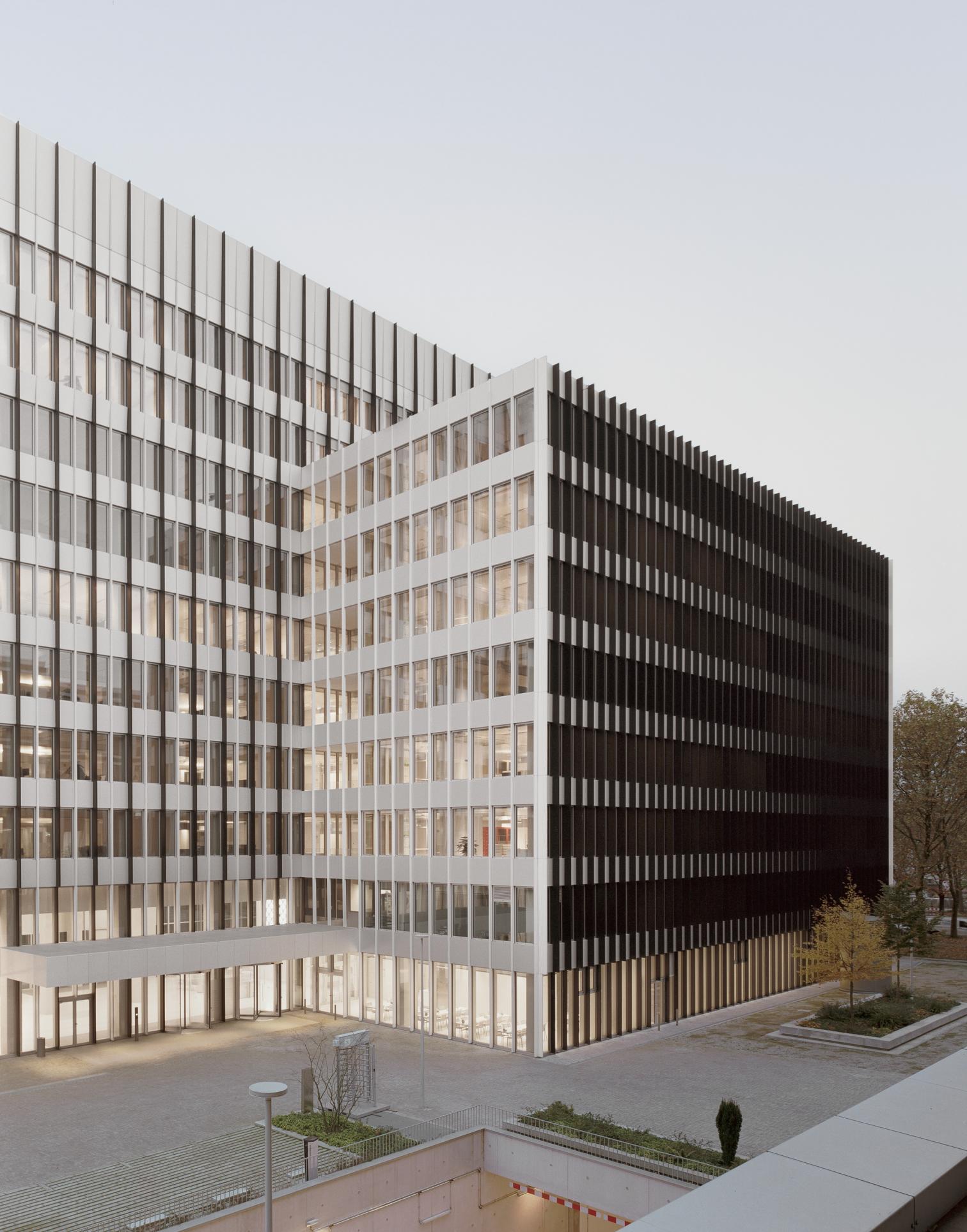 Office building on Kaptstadtring 5 in Hamburg