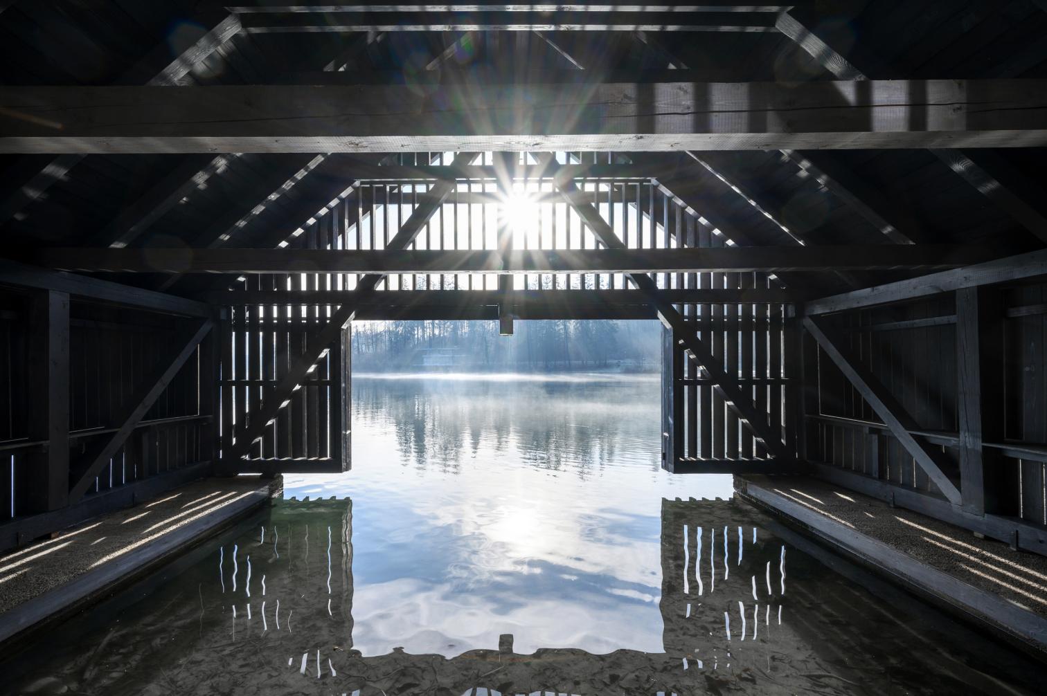 Cobertizo para embarcaciones Zaka en el lago Bled