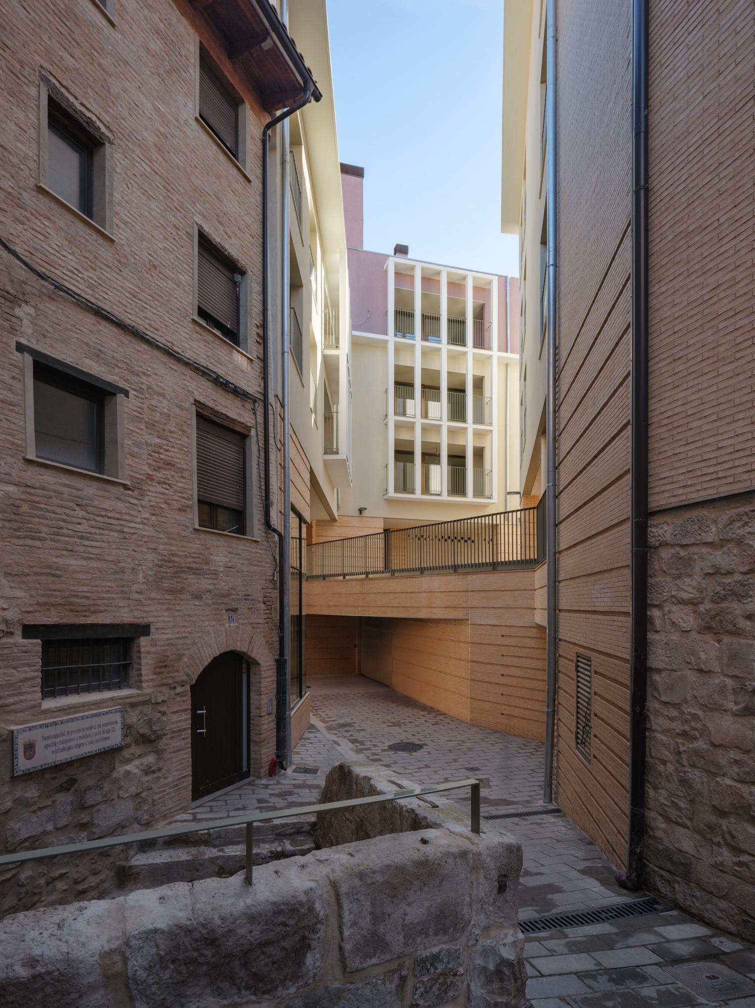 24 homes in the Horno de Coscolín of Tudela