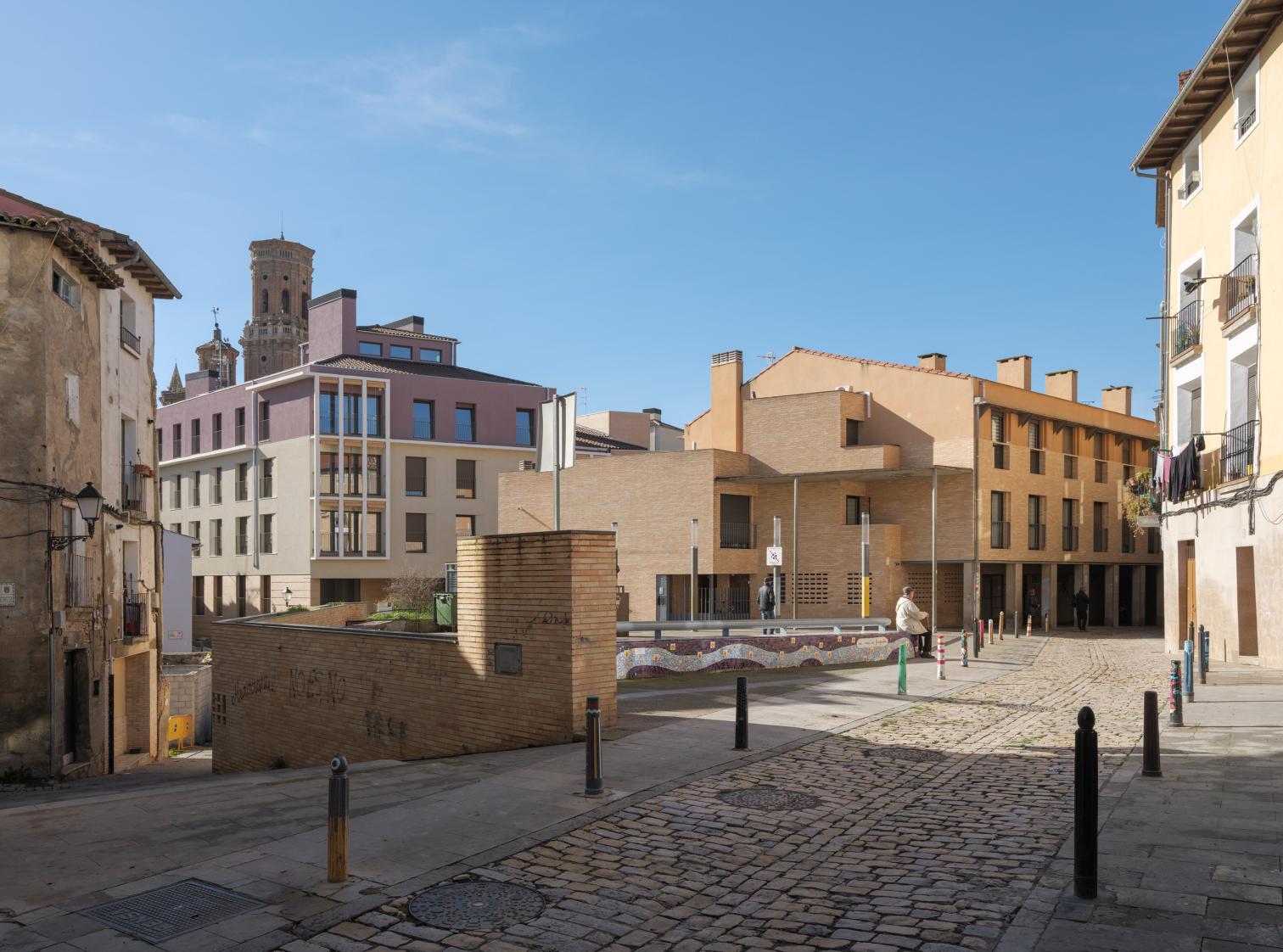24 homes in the Horno de Coscolín of Tudela