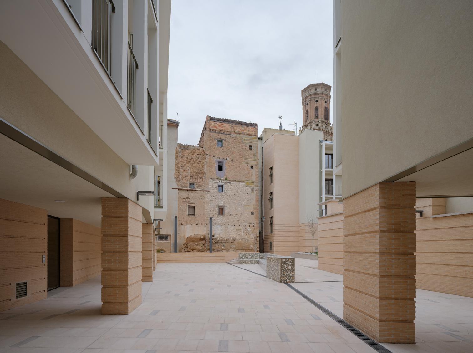 24 homes in the Horno de Coscolín of Tudela