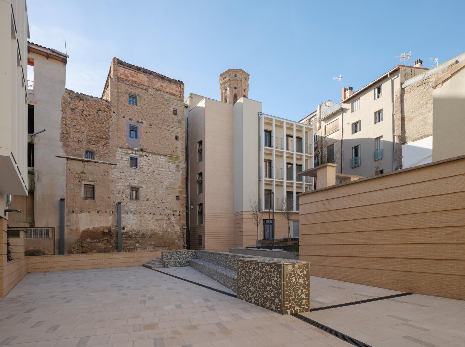 24 homes in the Horno de Coscolín of Tudela