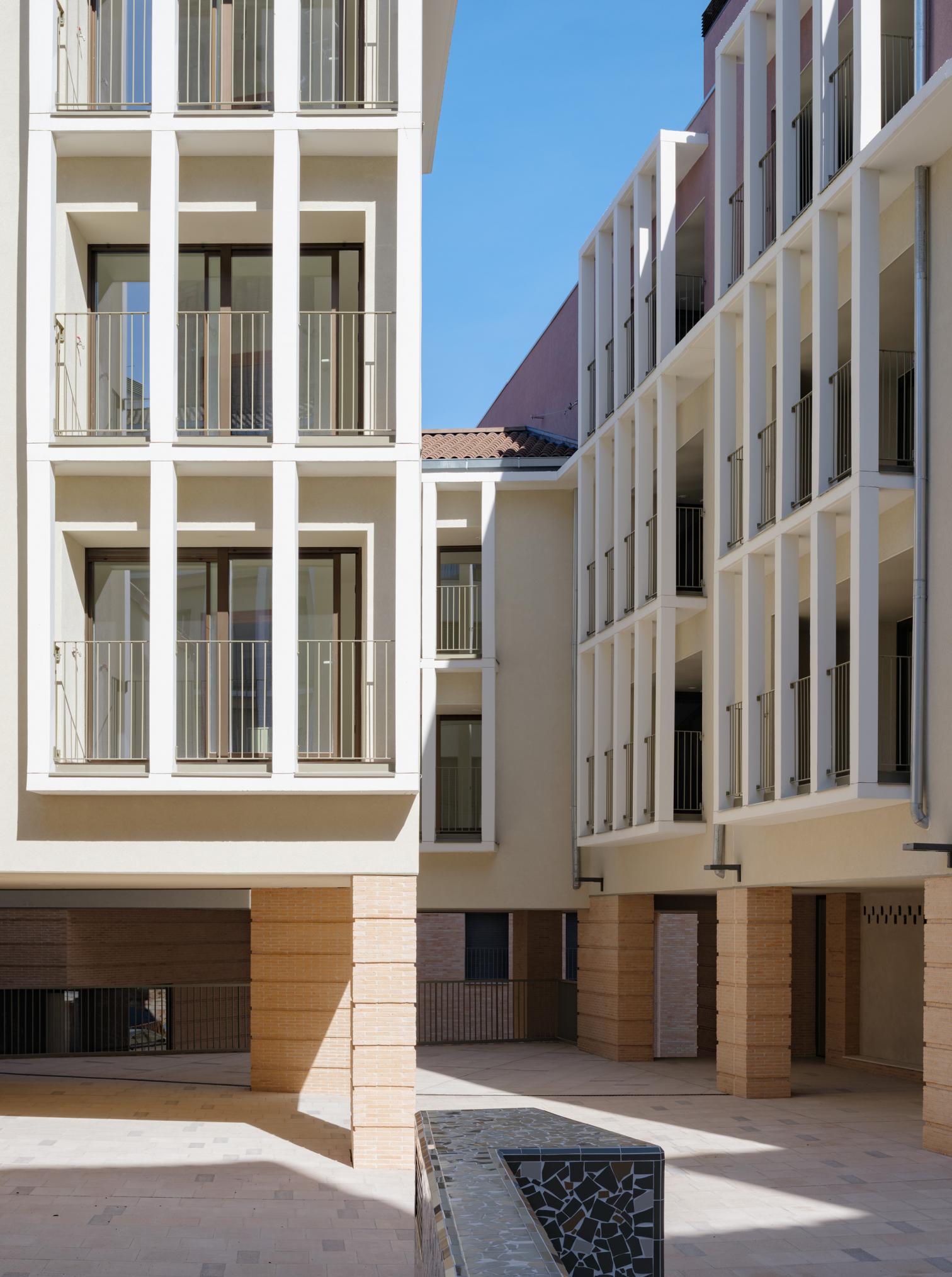 24 homes in the Horno de Coscolín of Tudela