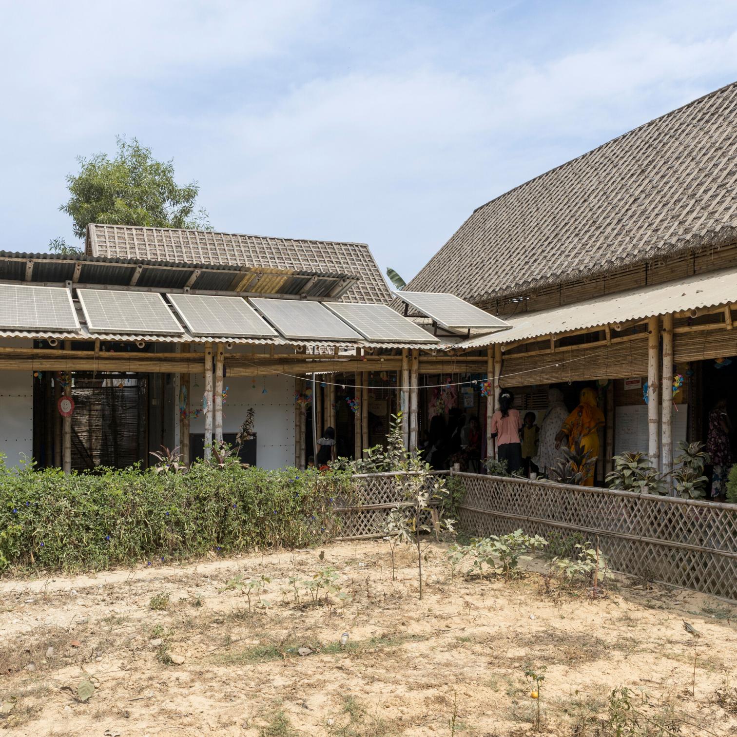 Estructuras modulares Khudi Bari