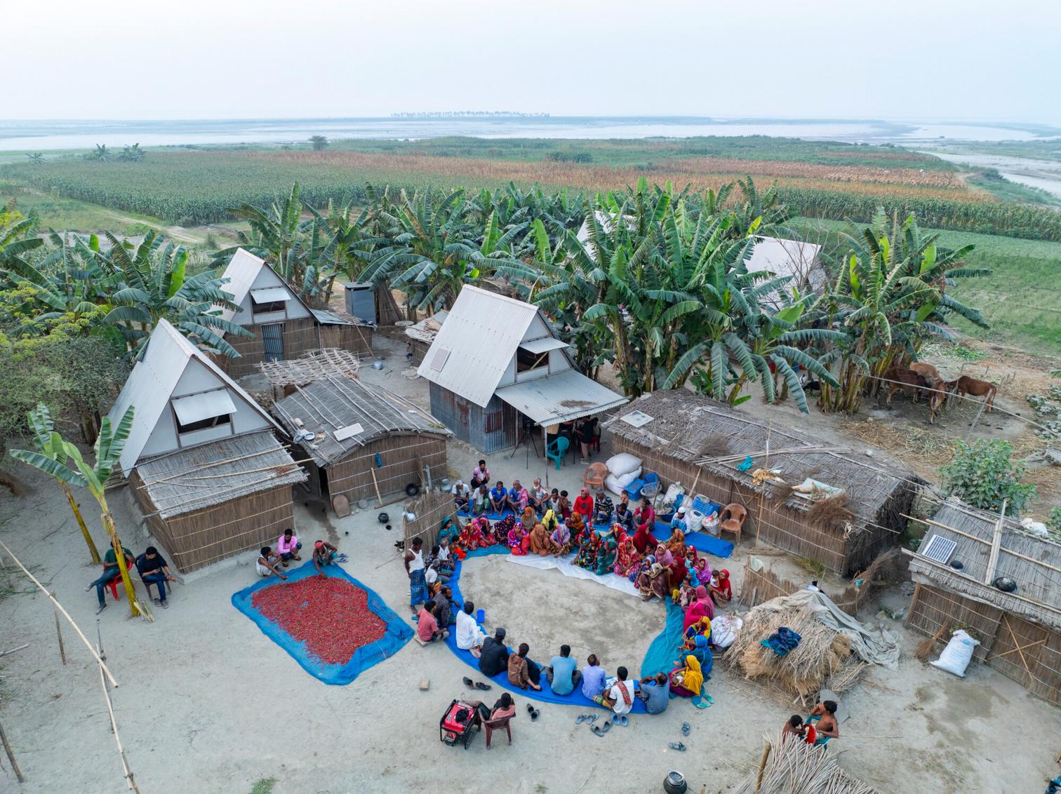 Estructuras modulares Khudi Bari