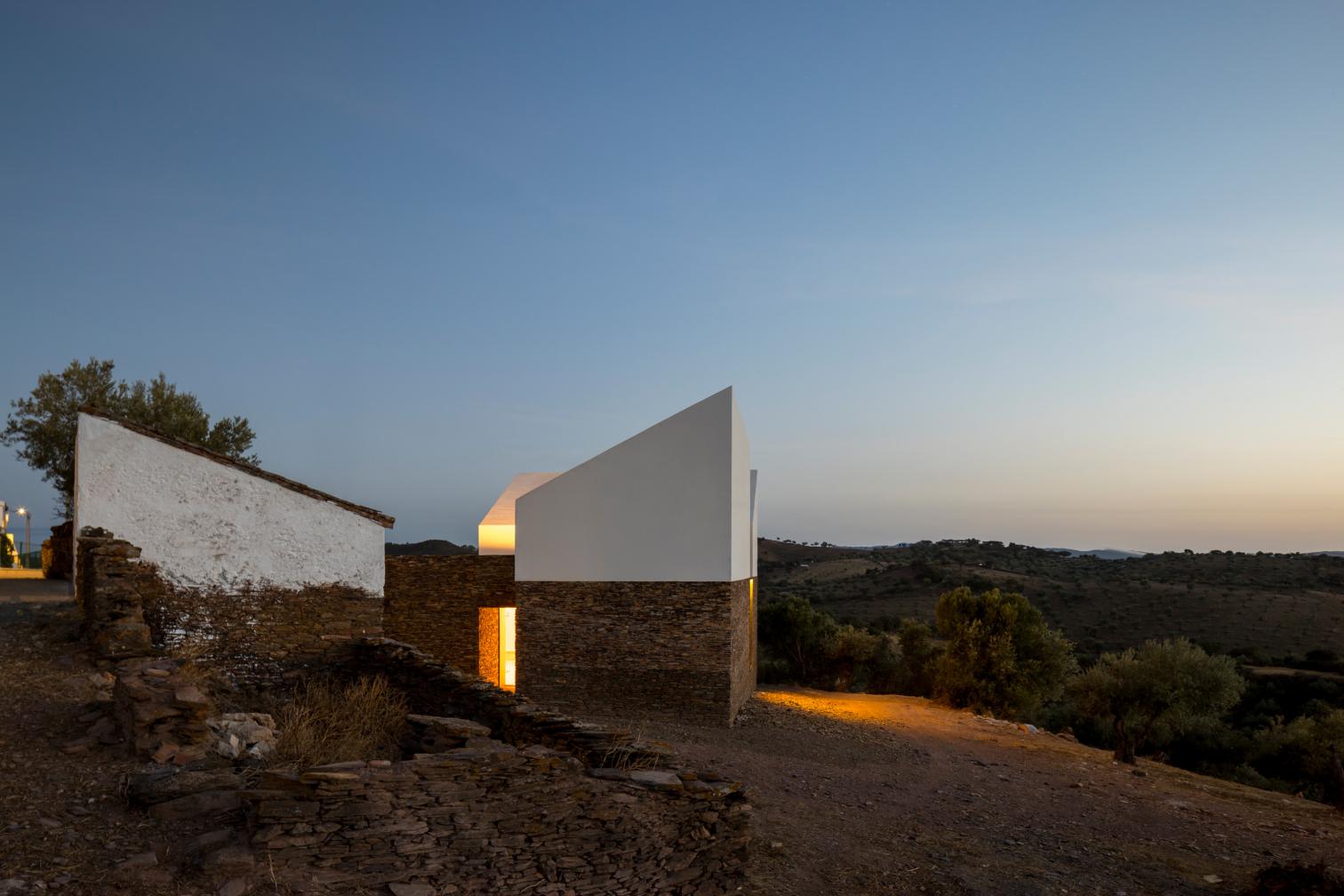 Funerary chapels in Barrancos