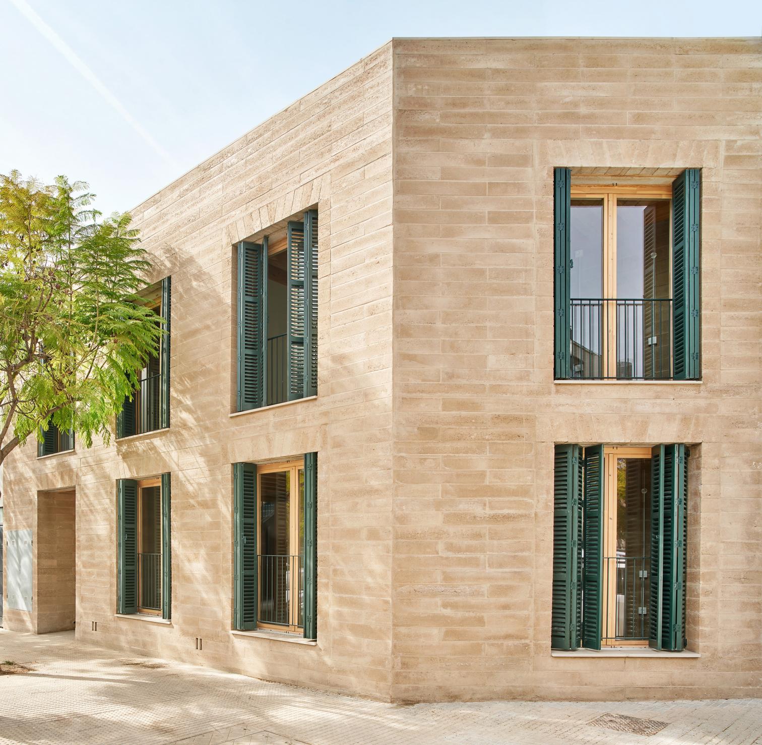 30+8 social housing units on Josep Togores in Palma de Mallorca