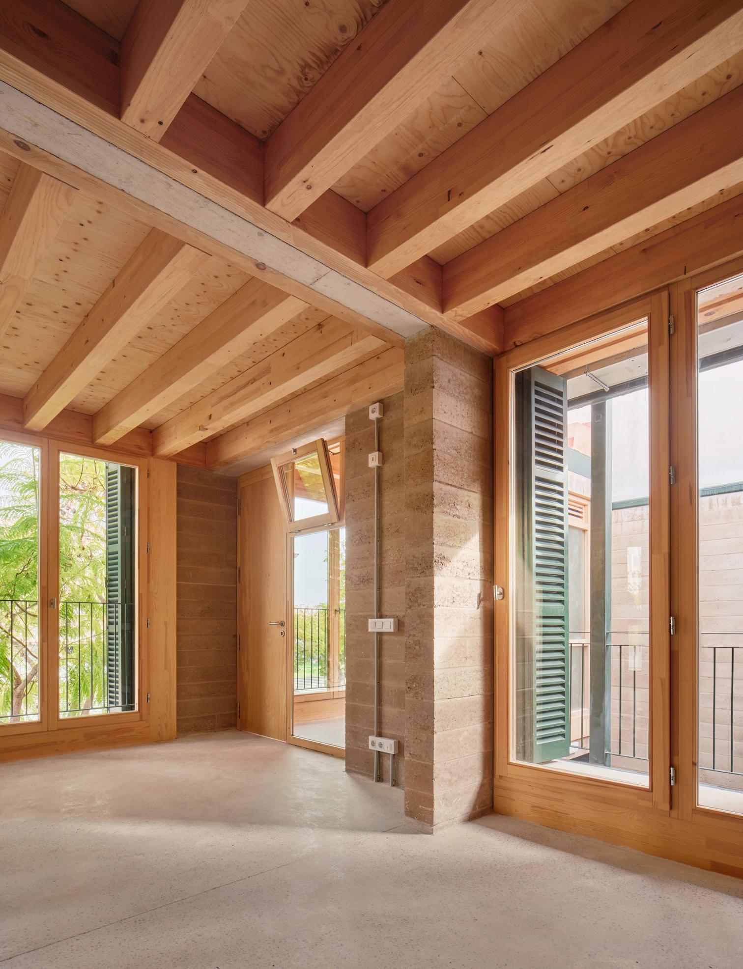 30+8 social housing units on Josep Togores in Palma de Mallorca