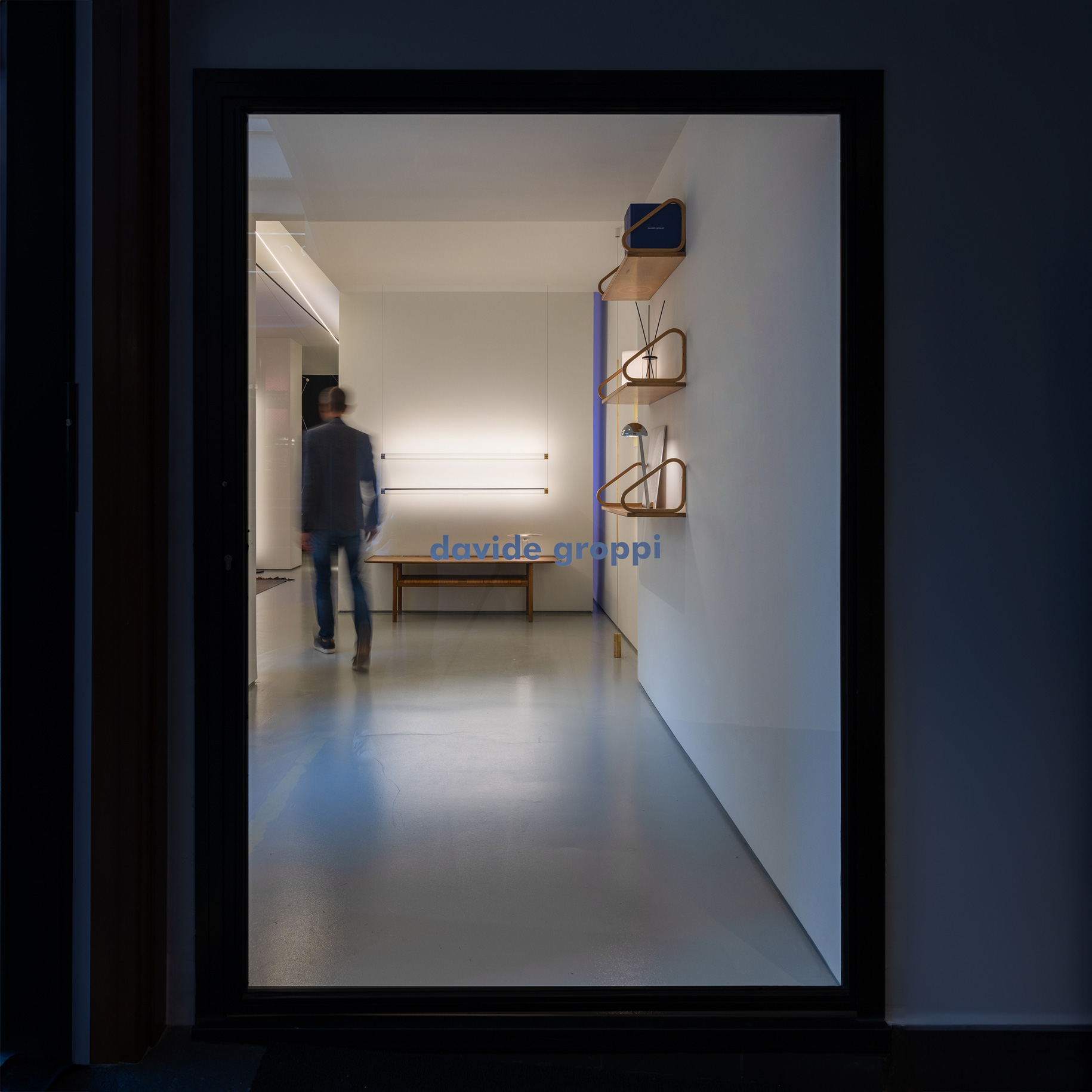 Espacio Davide Groppi en Madrid. Imágenes: cortesía Davide Groppi